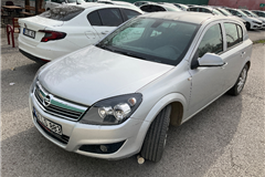 59 - 2010 Opel Astra 