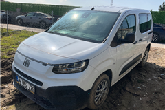 54 - 2025 Fiat Doblo Combi 1.5 Bluehdi Easy 