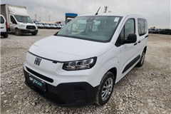 70 - 2024 Fiat Doblo Combi 1.5 Bluehdi Easy 