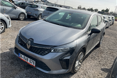 8 - 2023 Renault Clio 1.0 TCe EVOLUTION  