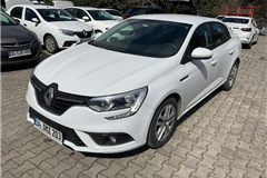 63 - 2020 Renault Megane 1.5 Blue DCI Joy 