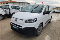 4 - 2024 Fiat Doblo Combi 1.5 Bluehdi Easy 