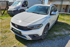 14 - 2022 Fiat Egea Cross 1.5 T4 Lounge 