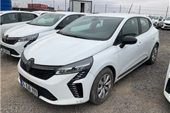 8 - 2023 Renault Clio 1.0 TCe Equilibre 