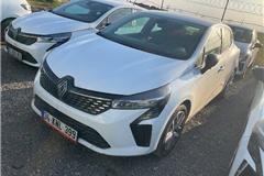 9 - 2024 Renault Clio 1.0 TCe EVOLUTION  