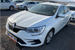 50 - 2024 Renault Megane 1.3 TCe Joy 