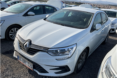 3 - 2024 Renault Megane 1.3 TCe Joy 