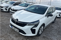 28 - 2023 Renault Clio 1.0 TCe Equilibre 