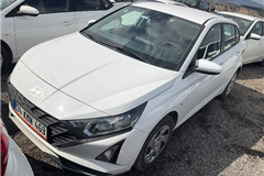 4 - 2024 Hyundai i20 1.4 MPI Jump 