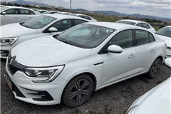 9 - 2023 Renault Megane 1.3 TCe Touch 