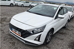 38 - 2024 Hyundai i20 1.4 MPI Jump 
