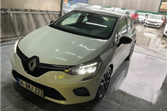 33 - 2023 Renault Clio 1.0 TCe Touch 