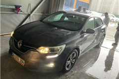 50 - 2023 Renault Megane 1.3 TCe Touch 