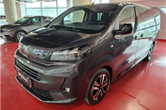 15 - 2025 Peugeot Expert Traveller 2.0 BlueHDI 