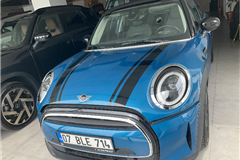 4 - 2023 Mini Cooper 1.5 Signature 