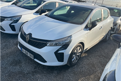 5 - 2023 Renault Clio 1.0 TCe Equilibre 