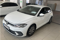 42 - 2022 Volkswagen Polo 1.0 TSI Life 