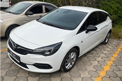 17 - 2021 Opel Astra 1.2 Edition 