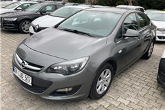 60 - 2019 Opel Astra 1.4 Edition 