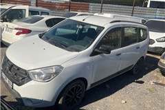 81 - 2020 Dacia Lodgy 1.5 dCi Laureate 