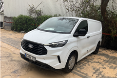 14 - 2023 Ford Transit Custom 320 S Deluxe 