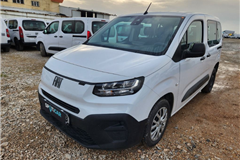 41 - 2024 Fiat Doblo Combi 1.5 Bluehdi Easy 