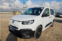 40 - 2024 Fiat Doblo Combi 1.5 Bluehdi Easy 