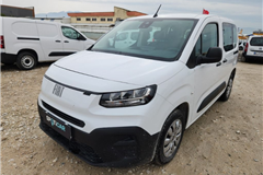 38 - 2024 Fiat Doblo Combi 1.5 Bluehdi Easy 