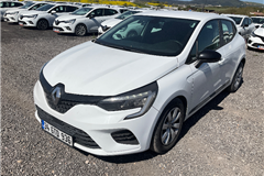 5 - 2023 Renault Clio 1.0 TCe Joy 
