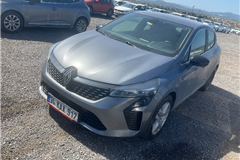 10 - 2023 Renault Clio 1.0 TCe EVOLUTION  