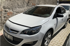 79 - 2015 Opel Astra 1.6 CDTI Sport 