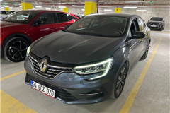 11 - 2022 Renault Megane 1.5 Blue DCI Icon 