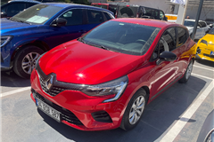 10 - 2023 Renault Clio 1.0 TCe Joy 