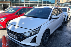 29 - 2024 Hyundai i20 1.4 MPI Style 