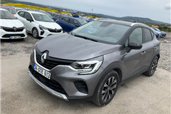 5 - 2023 Renault Captur 1.3 TCe TOUCH PLUS  