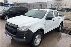 36 - 2022 Isuzu 