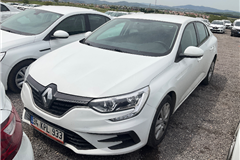 39 - 2024 Renault Megane 1.3 TCe Joy 