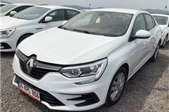 40 - 2024 Renault Megane 1.3 TCe Joy 