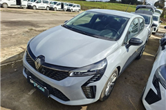 7 - 2024 Renault Clio 1.0 TCe Equilibre 