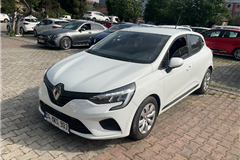 24 - 2021 Renault Clio 1.0 SCe Joy 