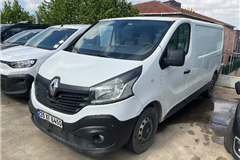 157 - 2016 Renault Trafic 
