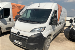 29 - 2024 Opel Movano 2.2