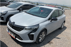 12 - 2025 Renault Clio 1.0 TCe EVOLUTION  
