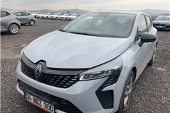 5 - 2025 Renault Clio 1.0 TCe EVOLUTION  