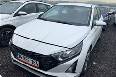 2 - 2025 Hyundai i20 1.0 T-GDI JUMP 