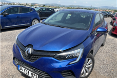 63 - 2022 Renault Clio 1.0 TCe Joy 