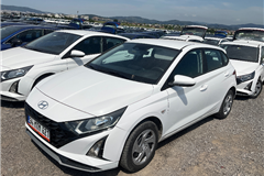 32 - 2025 Hyundai i20 1.0 T-GDI JUMP 