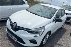 10 - 2023 Renault Clio 1.0 TCe Touch 