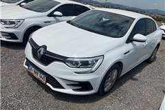 53 - 2023 Renault Megane 1.3 TCe Joy 