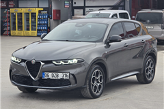 81 - 2023 Alfa Romeo Tonale 1.6 D Ti 